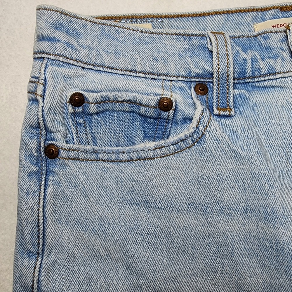 Levis Womens 501 Wedgie Straight High Rise Jeans 26x26 Button Fly Boho Light Wsh - Picture 12 of 16